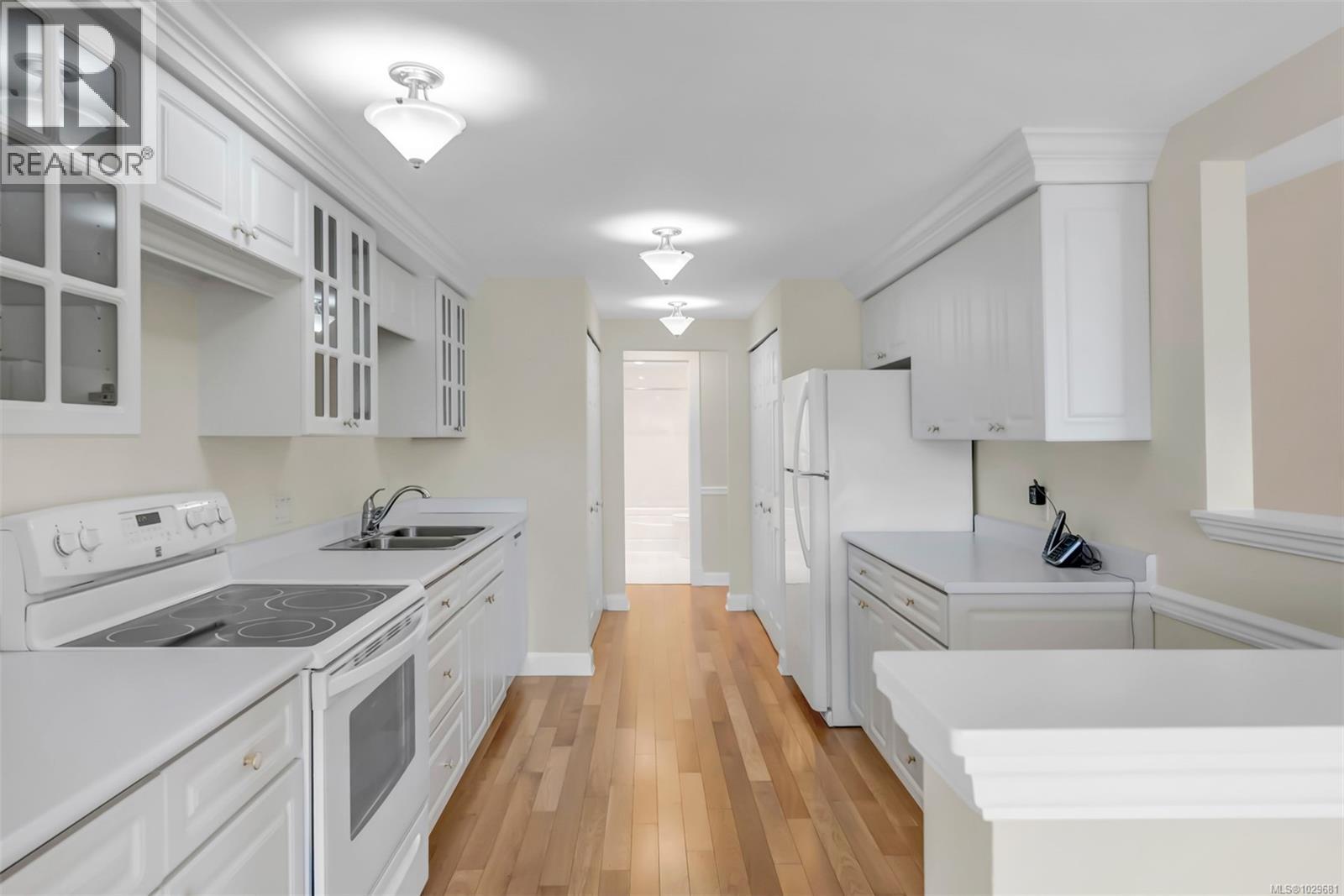 #405 420 LINDEN AVE - 11