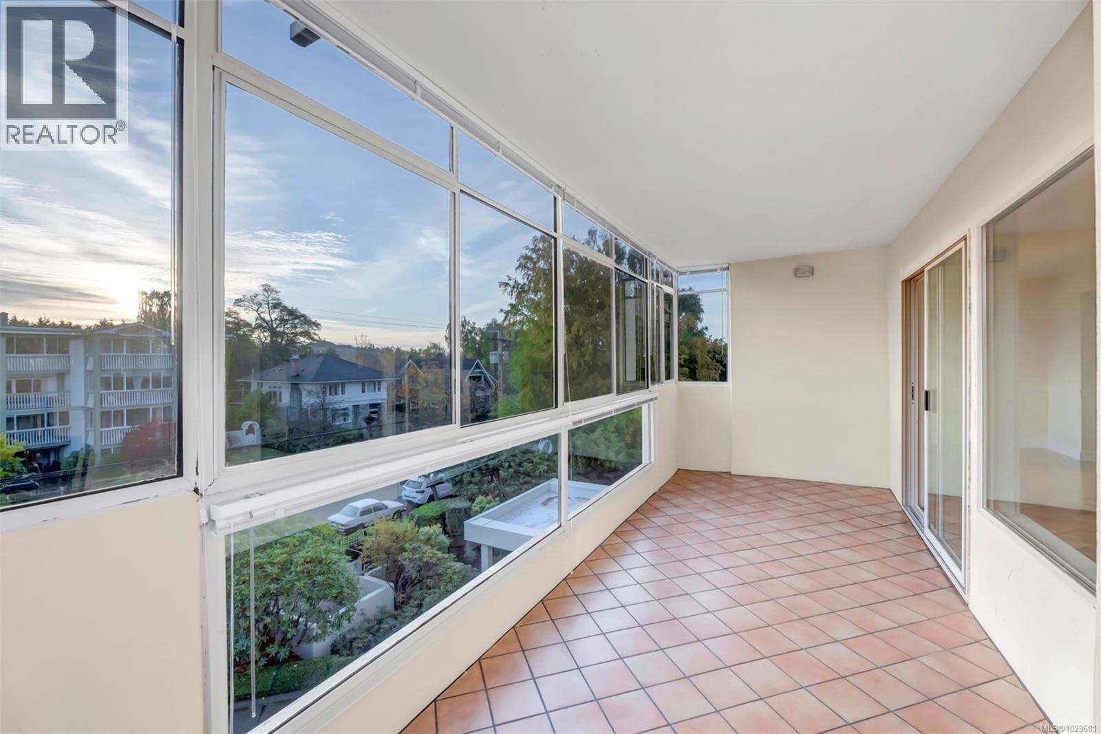 #405 420 LINDEN AVE - 18