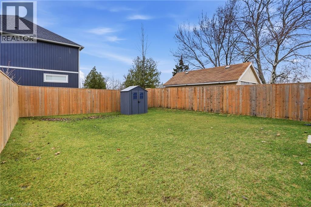 121 MOFFATT Street - 33