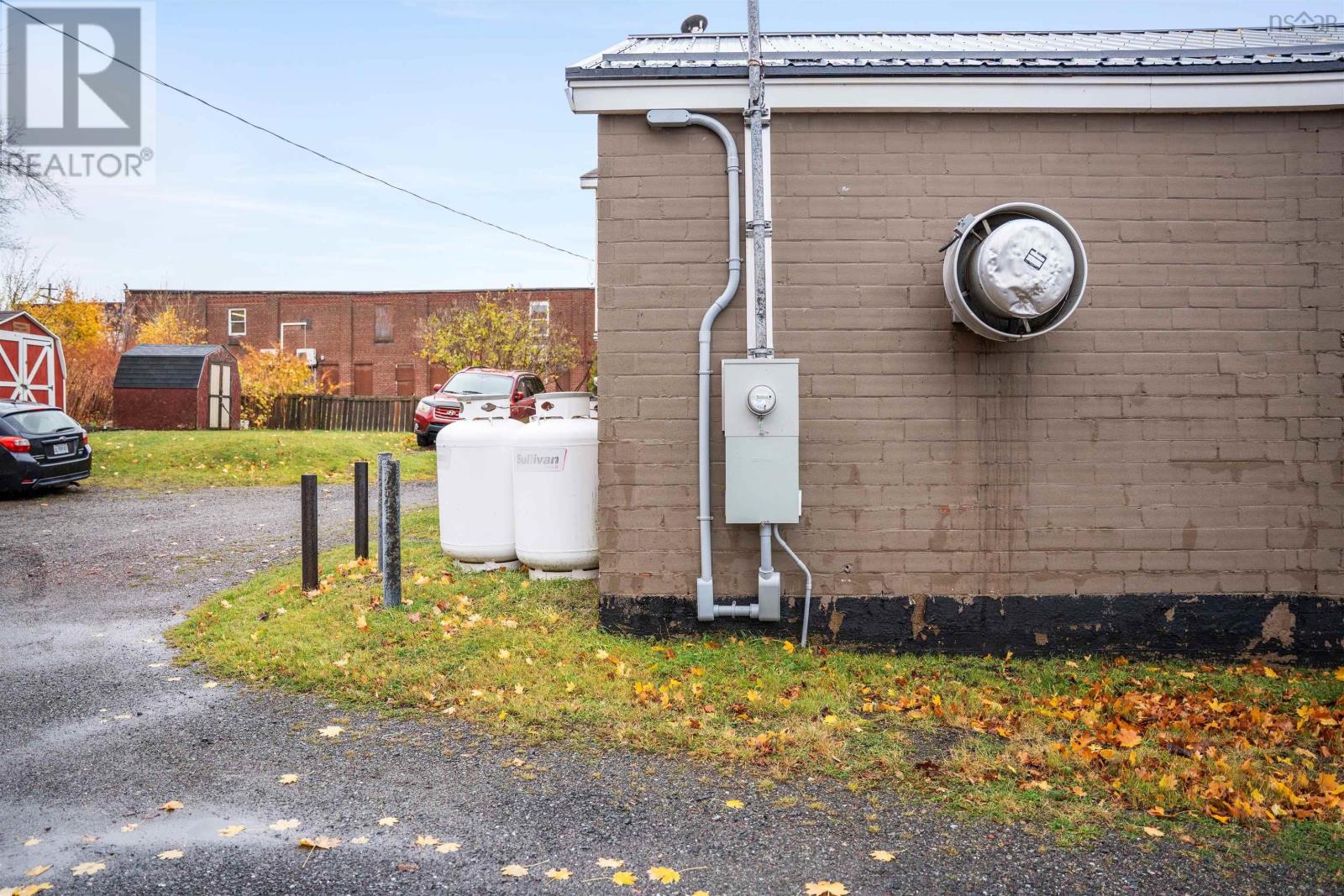 Property 14 of 49 of 216 Archimedes Street