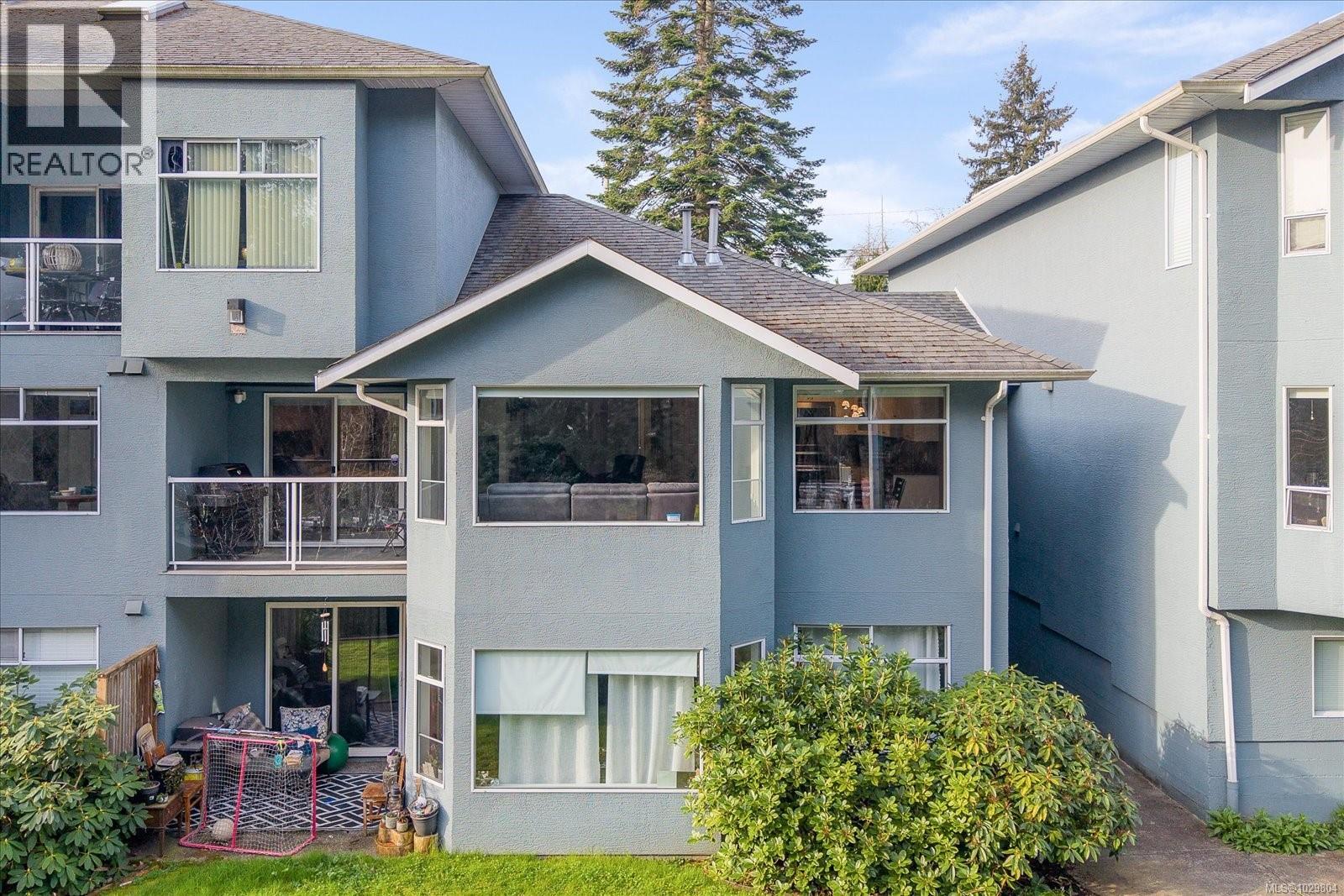 #202 2 DORIC AVE - 25