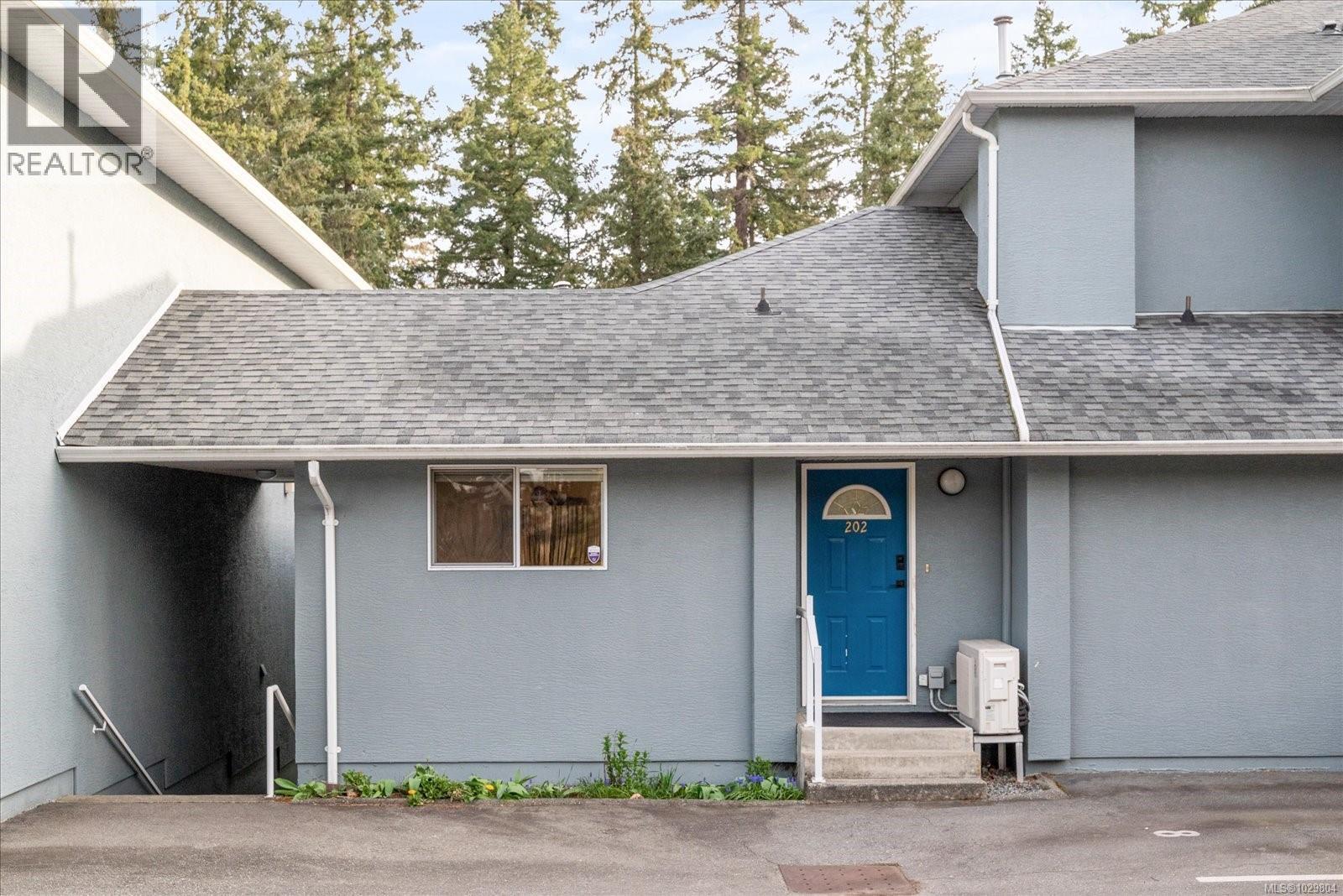 #202 2 DORIC AVE - 26