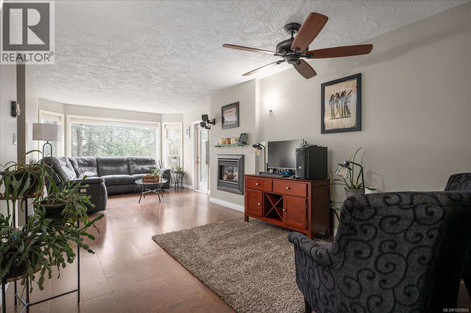 #202 2 Doric Ave - 3