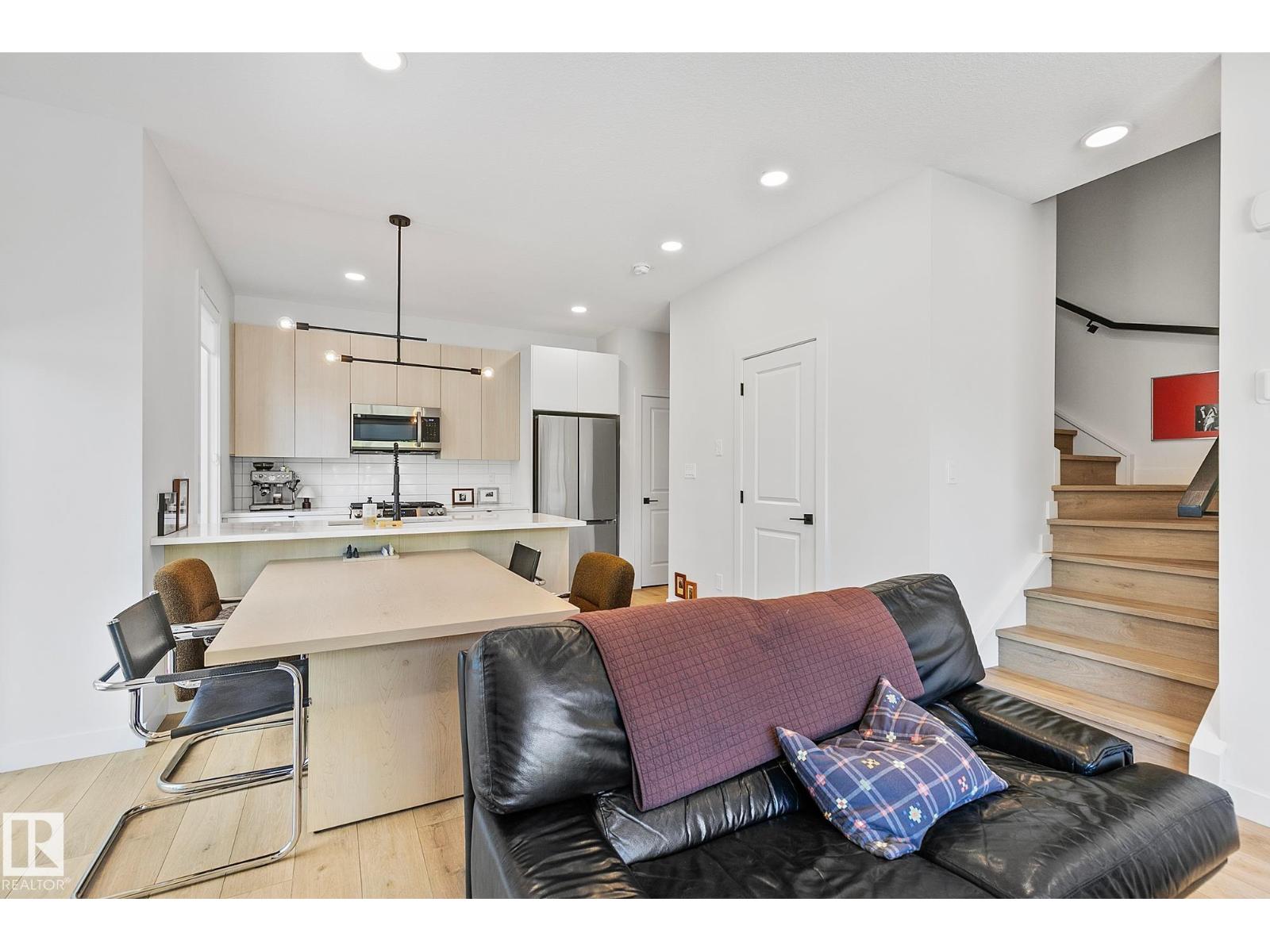 10363 149 ST NW - 14