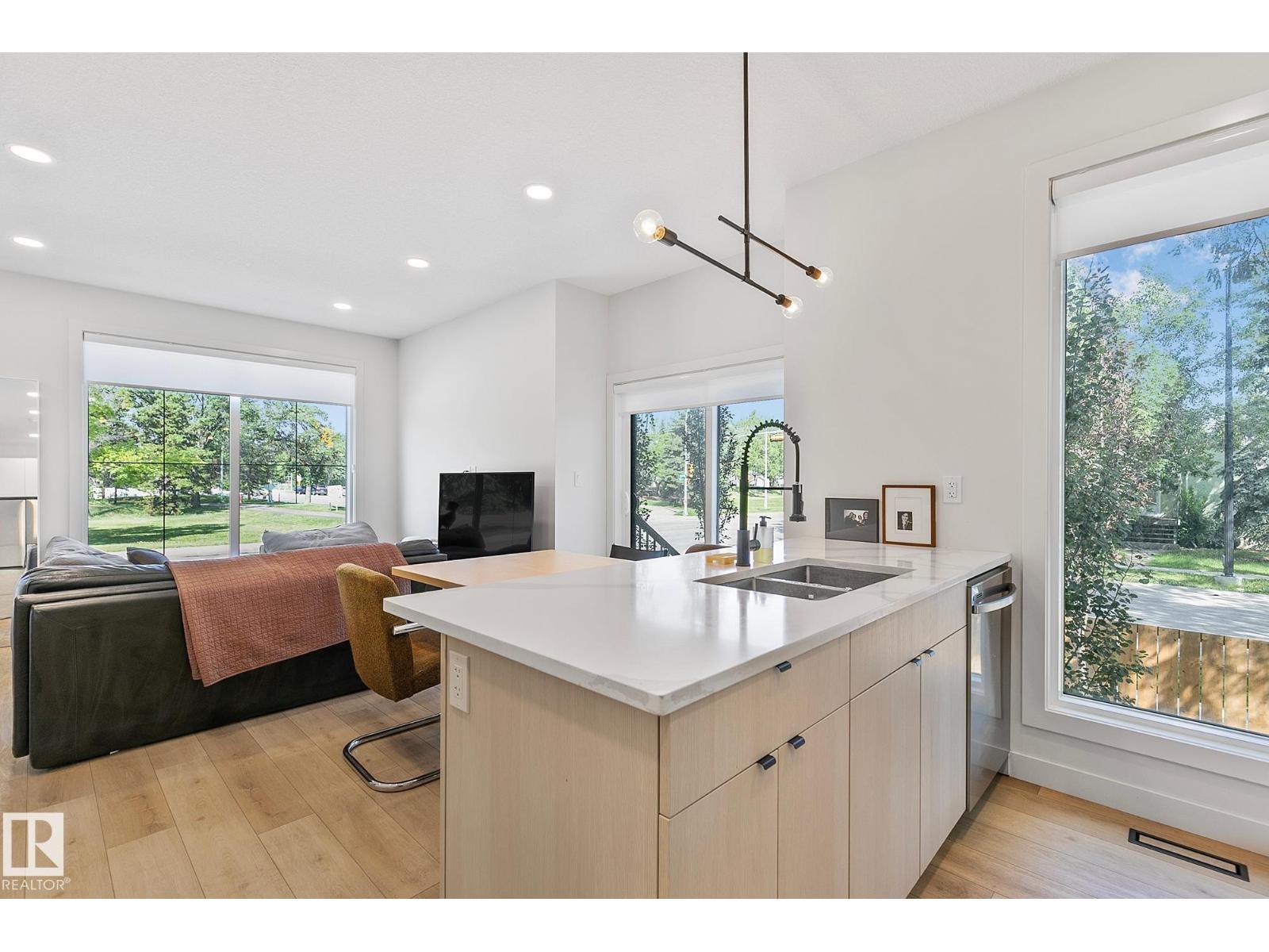 10363 149 ST NW - 17