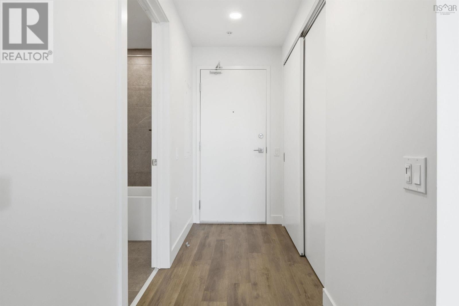 #707 5511 BILBY STREET - 3