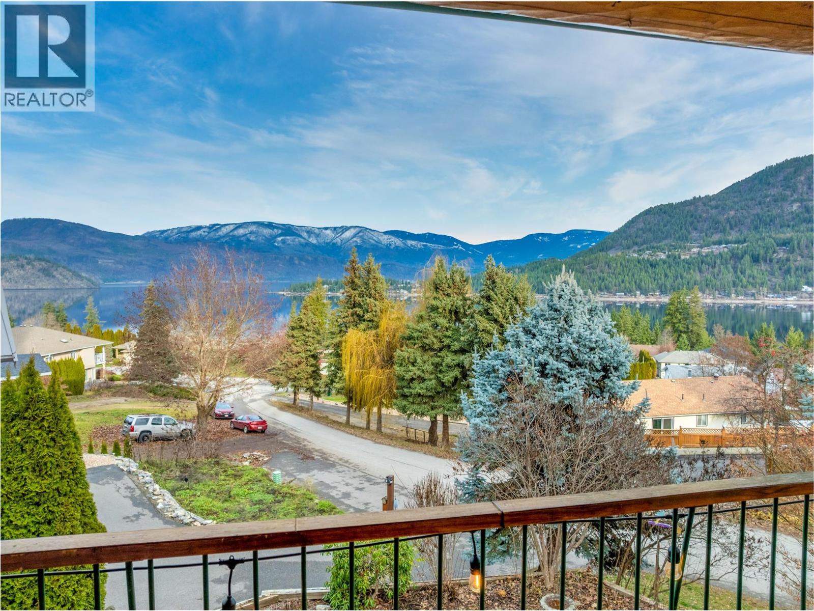 2822 Juniper Crescent - 5