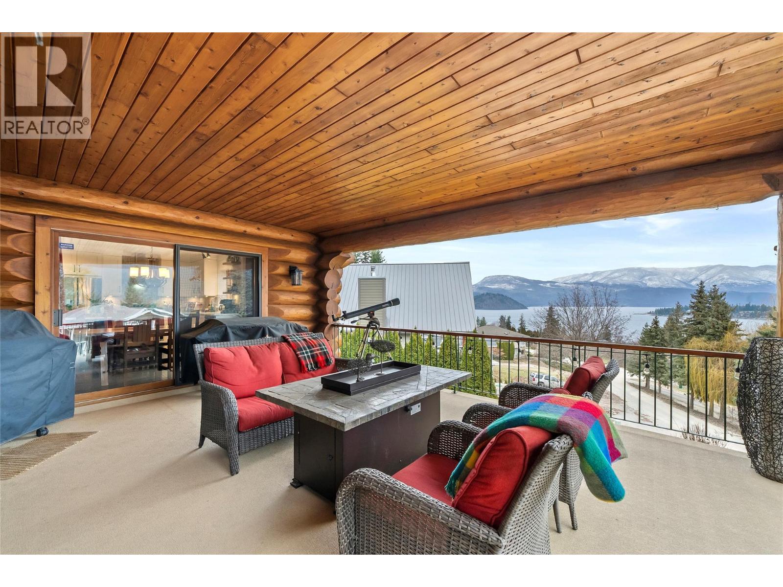 2822 Juniper Crescent - 10