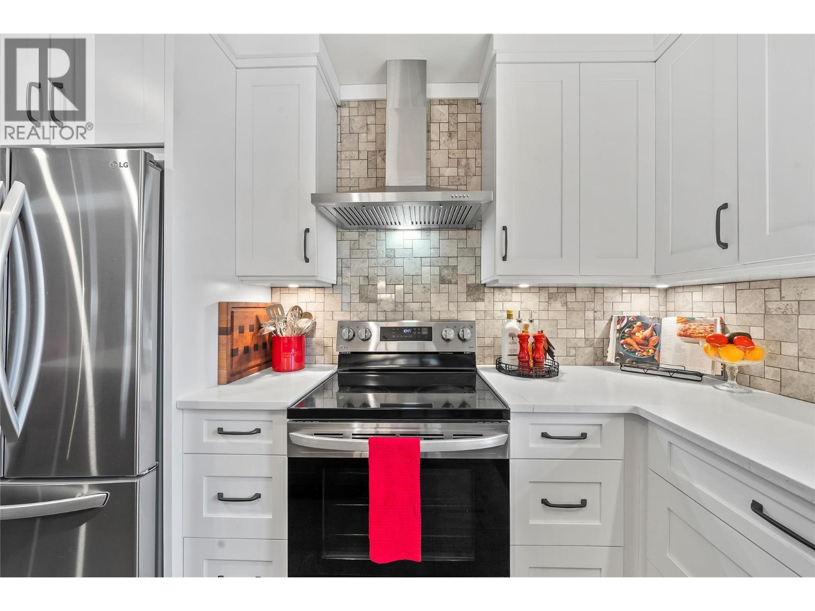 2822 Juniper Crescent - 20
