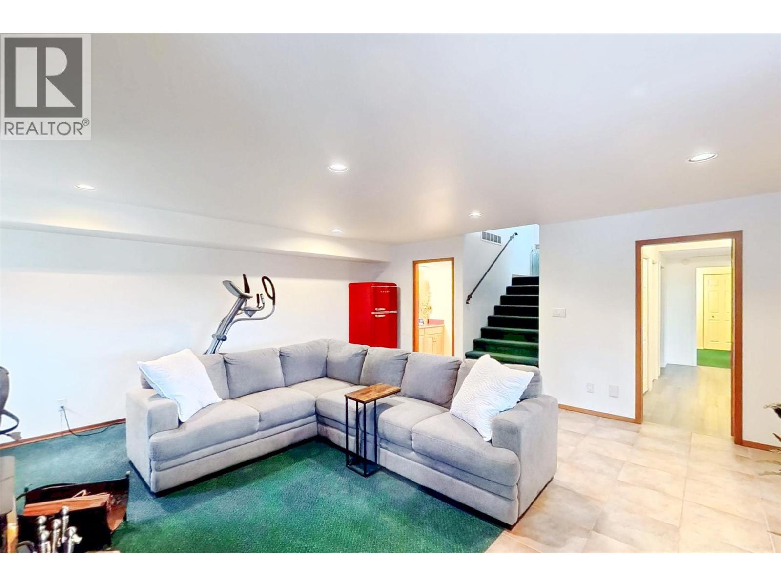 2822 Juniper Crescent - 37
