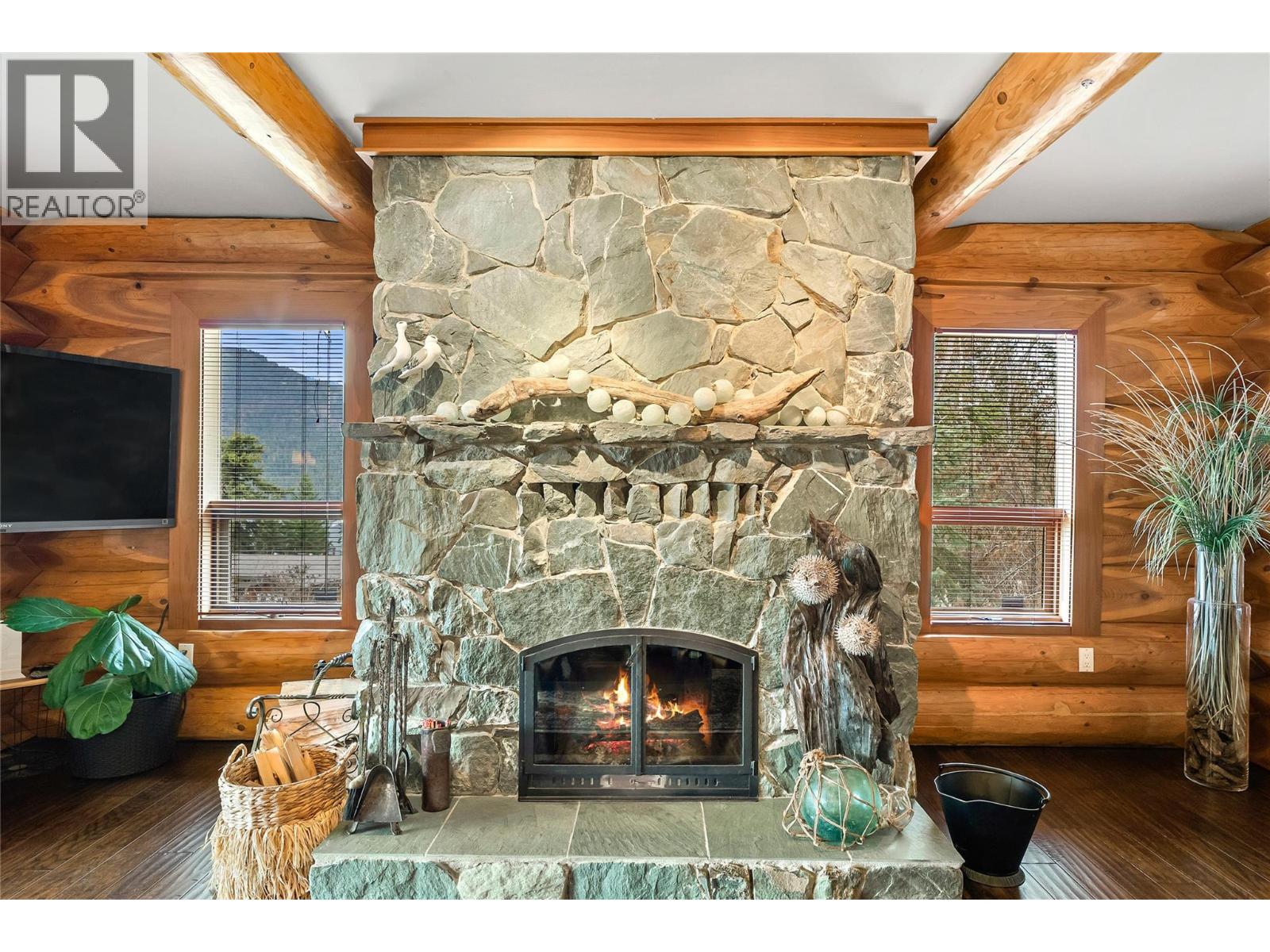 2822 Juniper Crescent - 16
