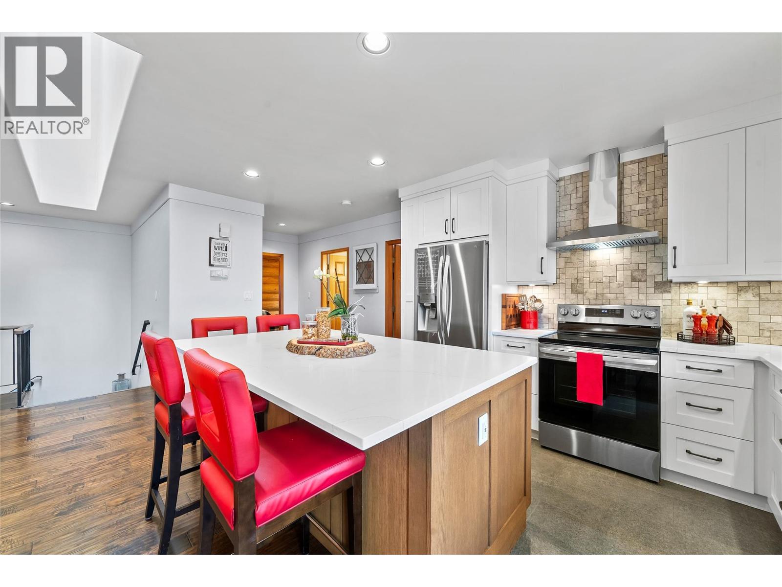 2822 Juniper Crescent - 19