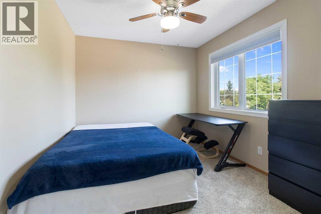 Single Family House for Sale in  Everwillow Close SW Evergreen Calgary 