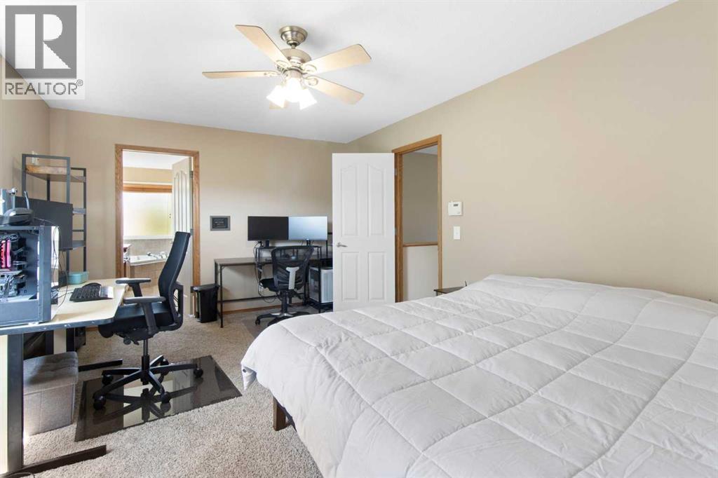 Single Family House for Sale in  Everwillow Close SW Evergreen Calgary 