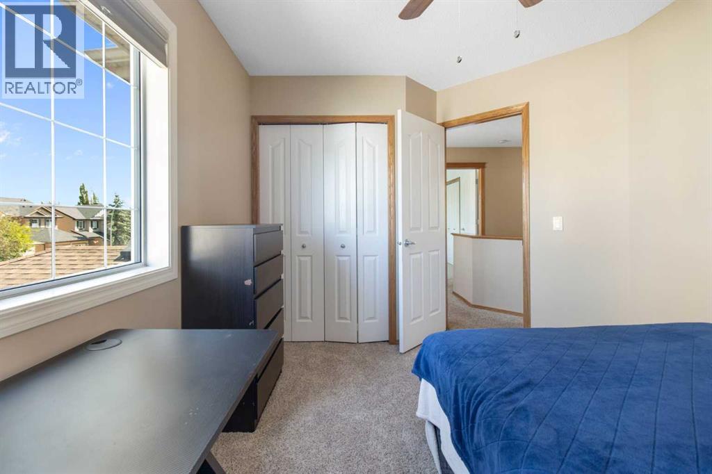 Single Family House for Sale in  Everwillow Close SW Evergreen Calgary 