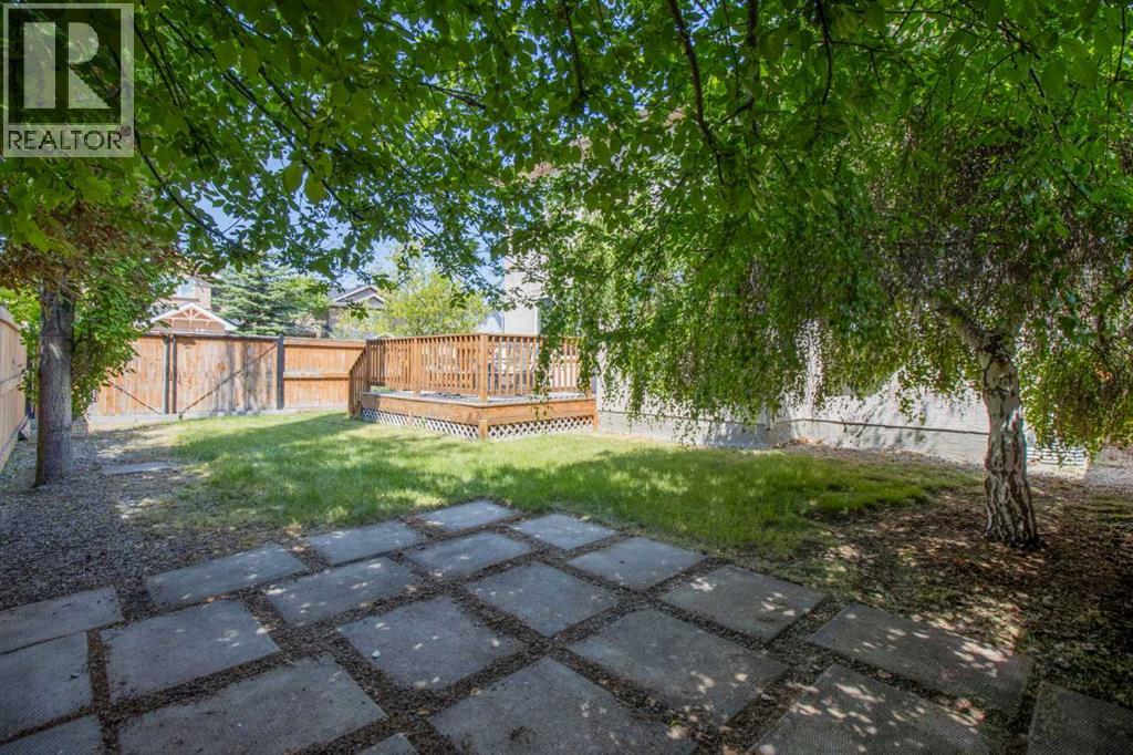 Single Family House for Sale in  Everwillow Close SW Evergreen Calgary 