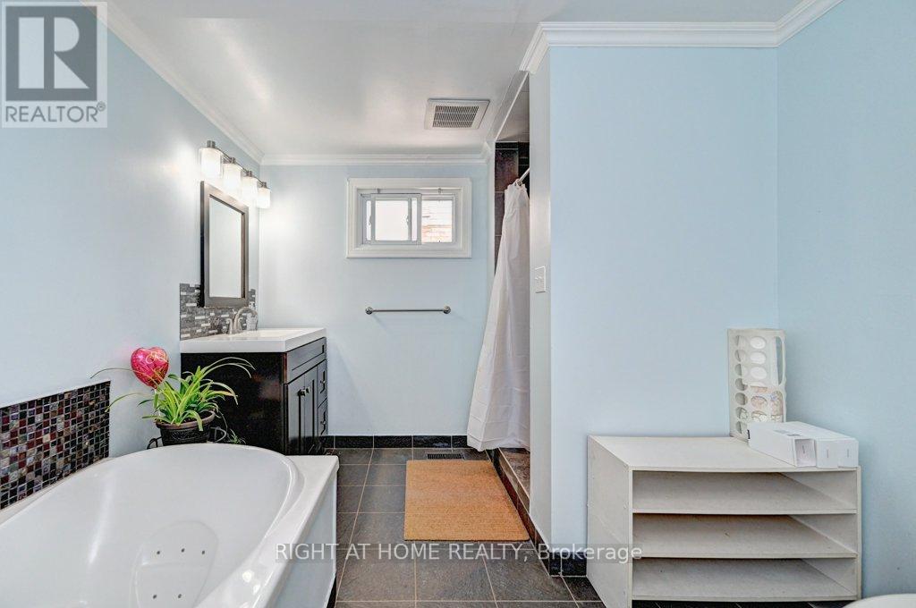 6 FERNDALE AVENUE - 16