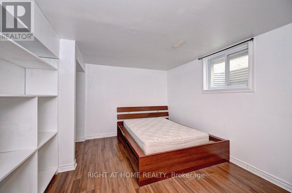 6 FERNDALE AVENUE - 25