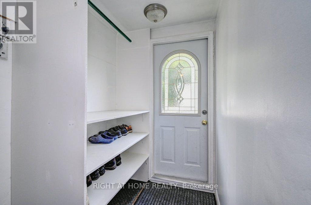 6 FERNDALE AVENUE - 8