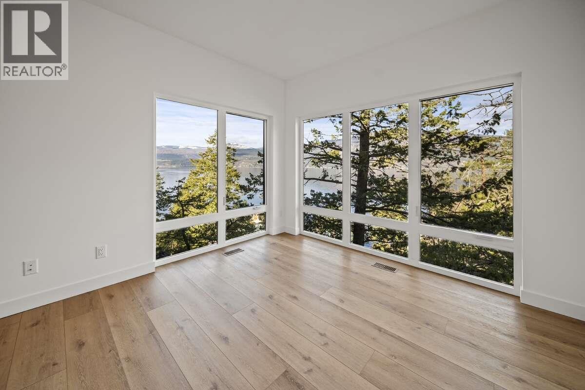 9845 East Side Road Unit# 165, Vernon