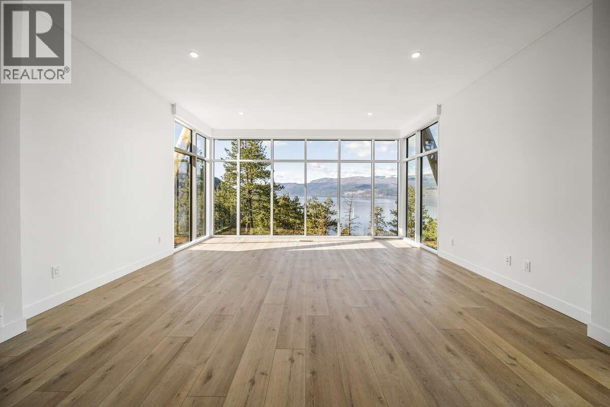 9845 East Side Road Unit# 165, Vernon