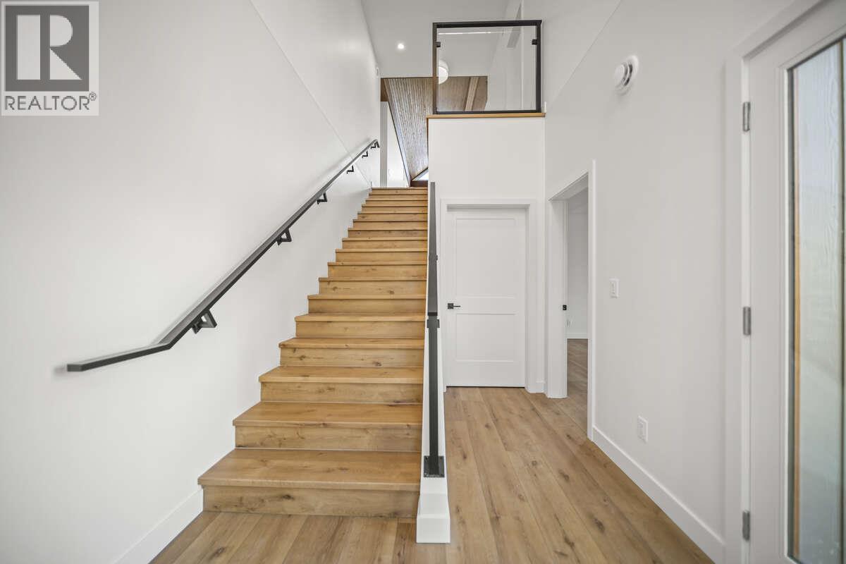 9845 East Side Road Unit# 165, Vernon