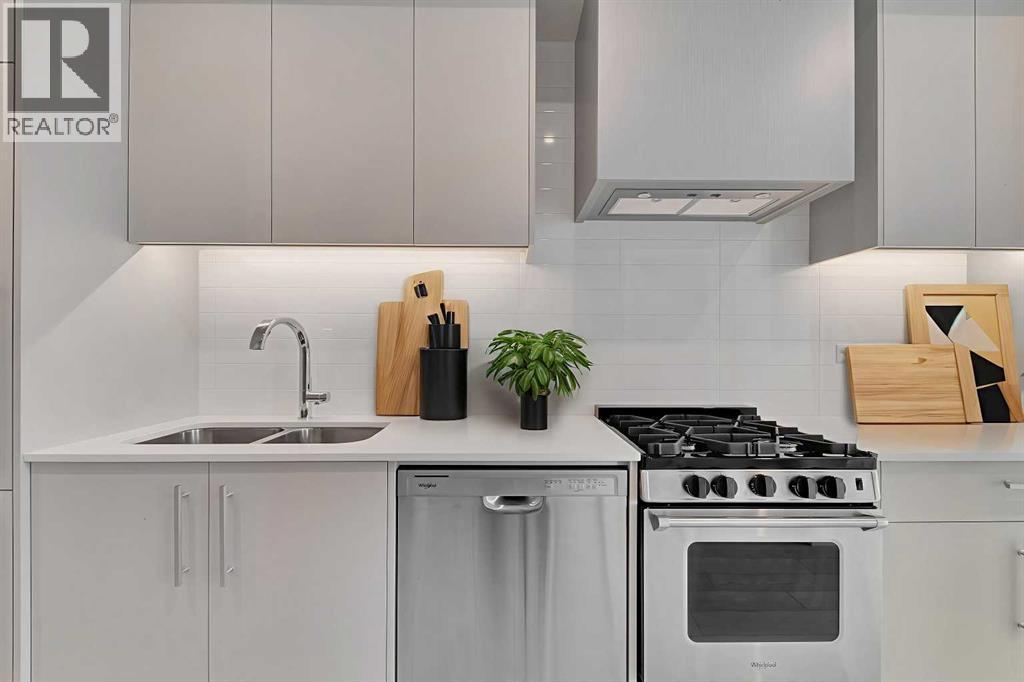 516, 8230 Broadcast Avenue SW photo 9