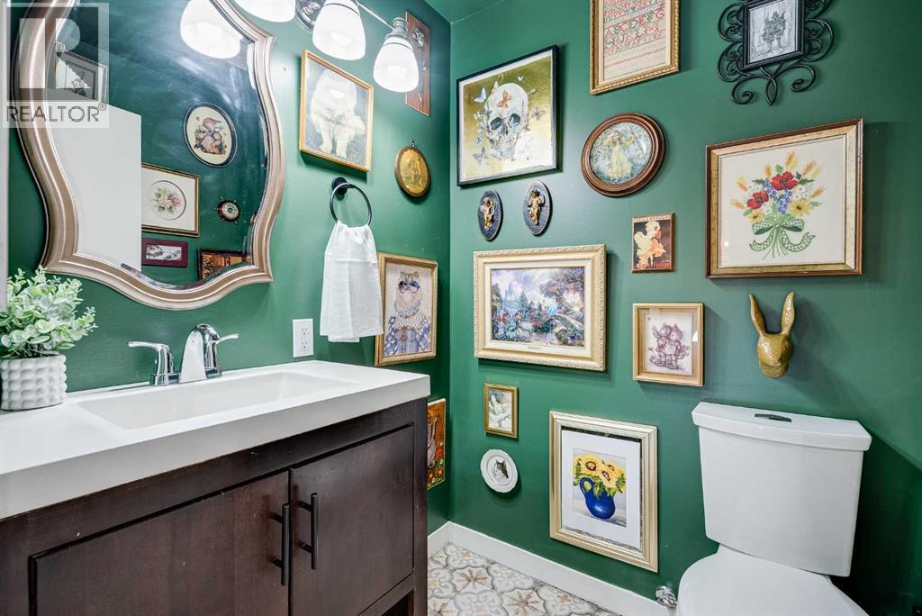 Single Family House Bi-level for Sale in  Oaktree Lane SW Oakridge Calgary 