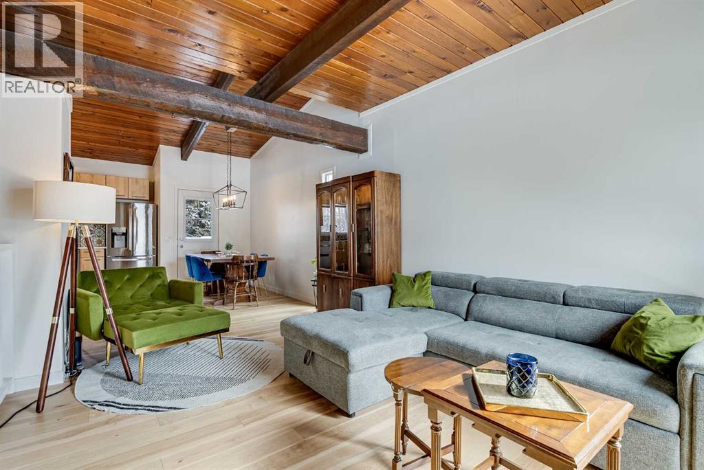 Single Family House Bi-level for Sale in  Oaktree Lane SW Oakridge Calgary 