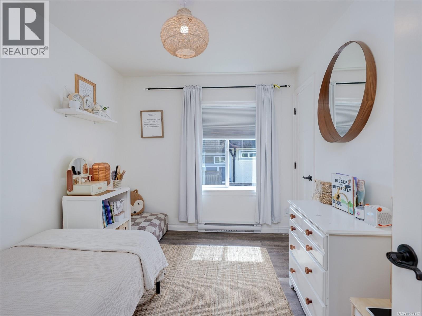  354 Gorge Road West, Saanich