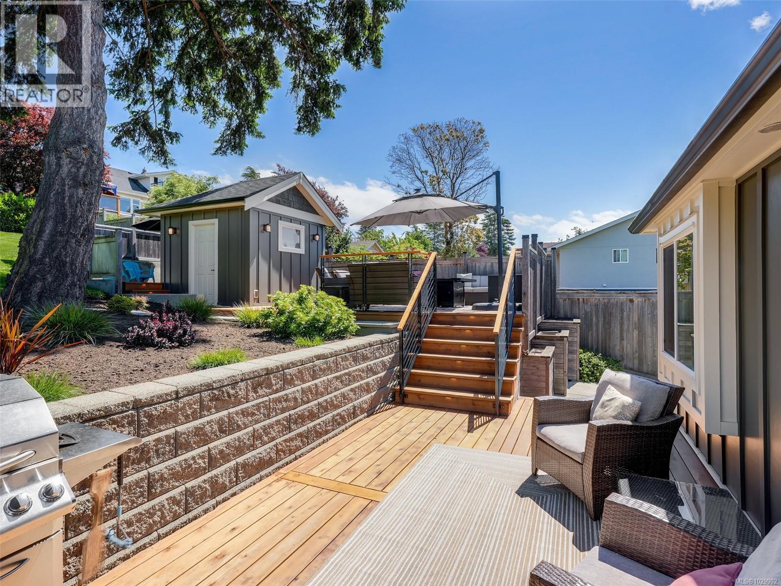  354 Gorge Road West, Saanich