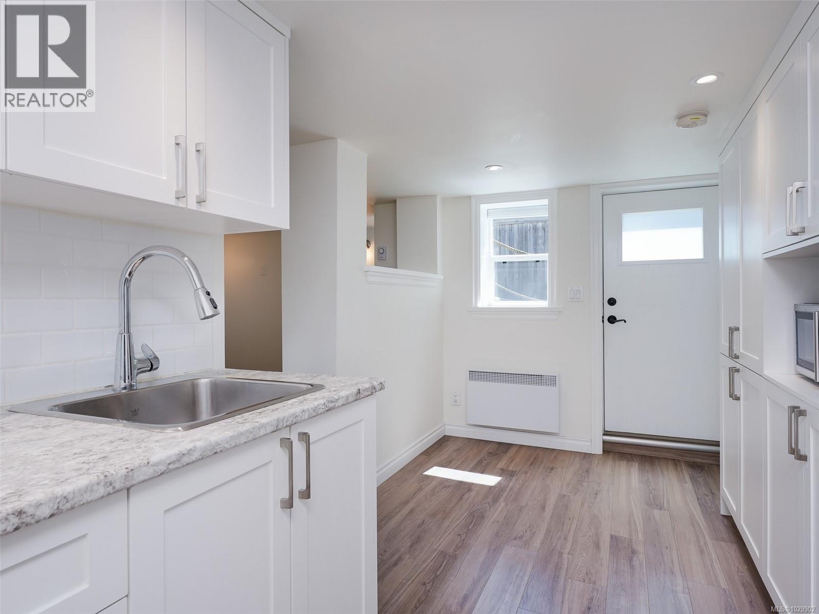  354 Gorge Road West, Saanich