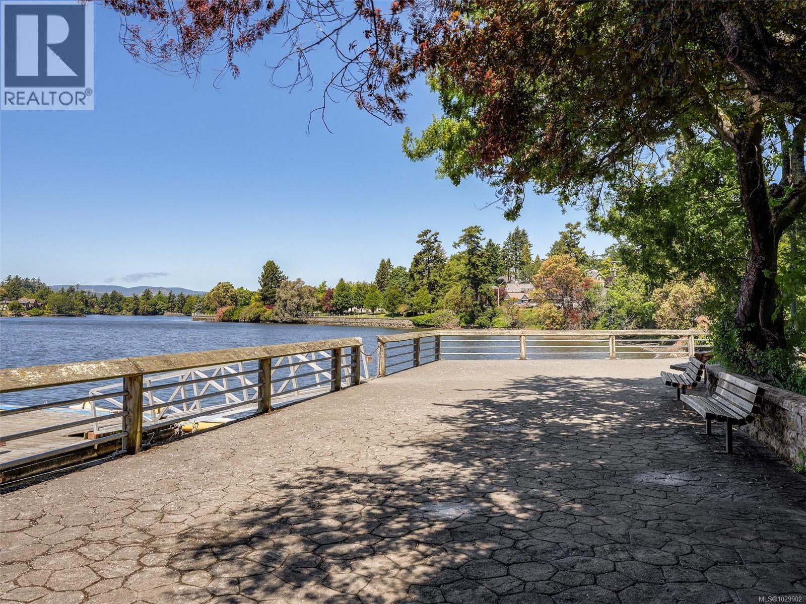  354 Gorge Road West, Saanich