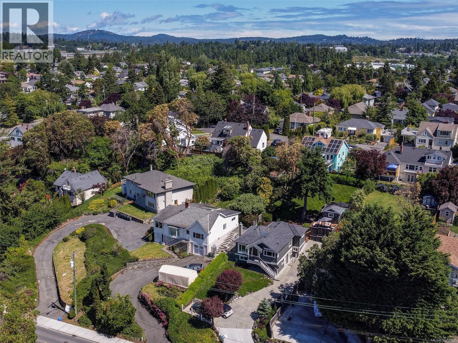  354 Gorge Road West, Saanich