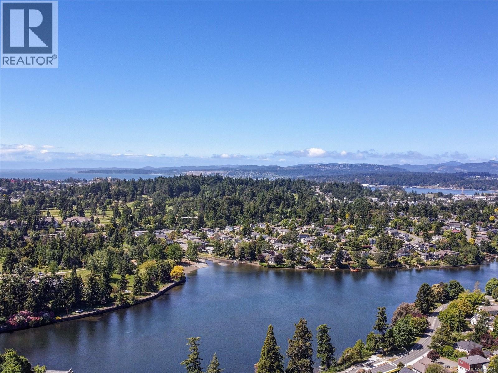  354 Gorge Road West, Saanich