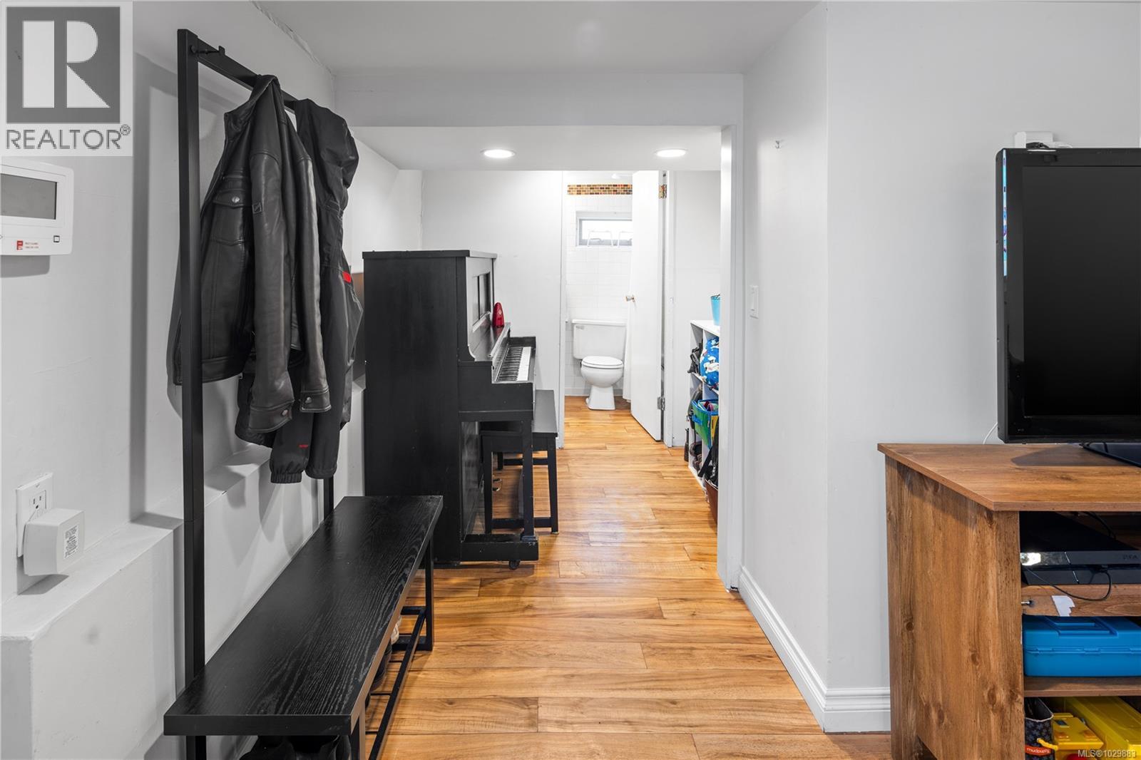 1451 Brooke St - 17