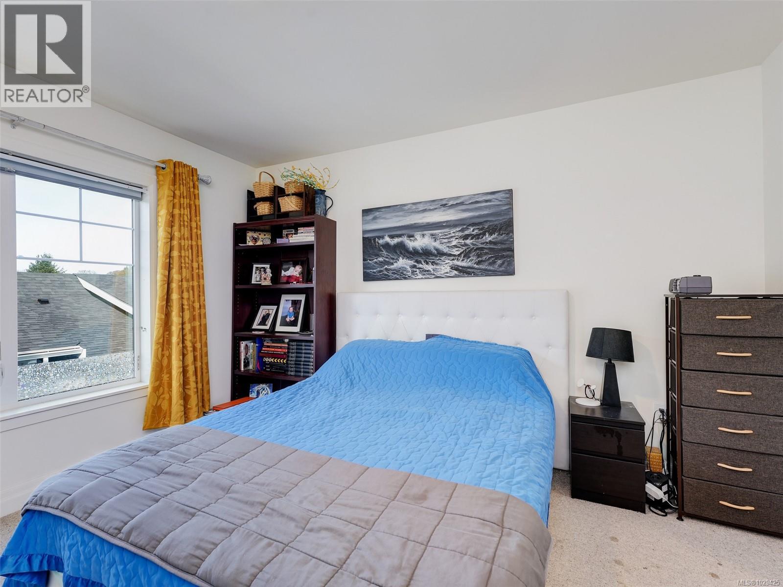 2 3094 Washington Avenue, Victoria