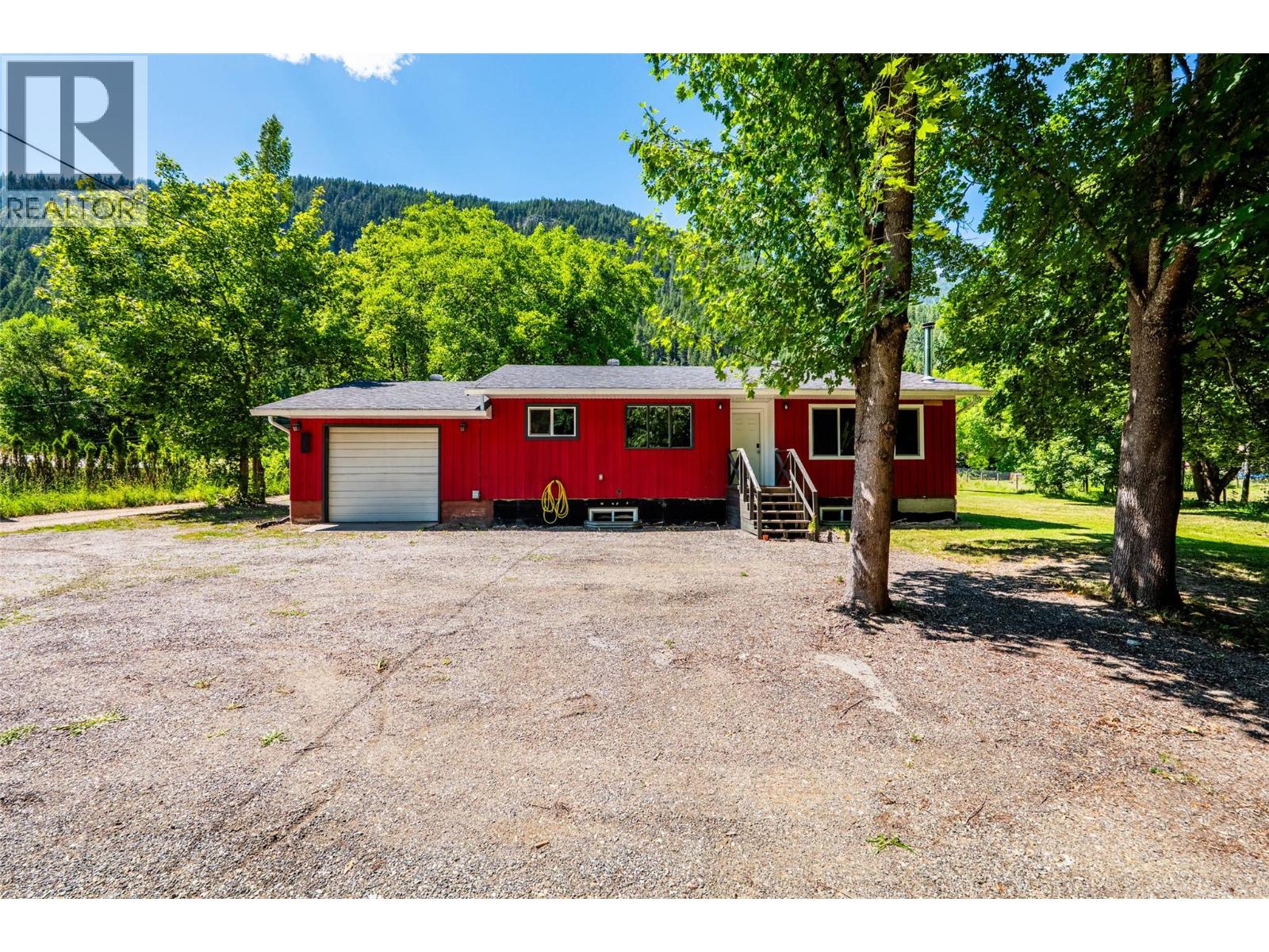 1801 3A Highway, Castlegar