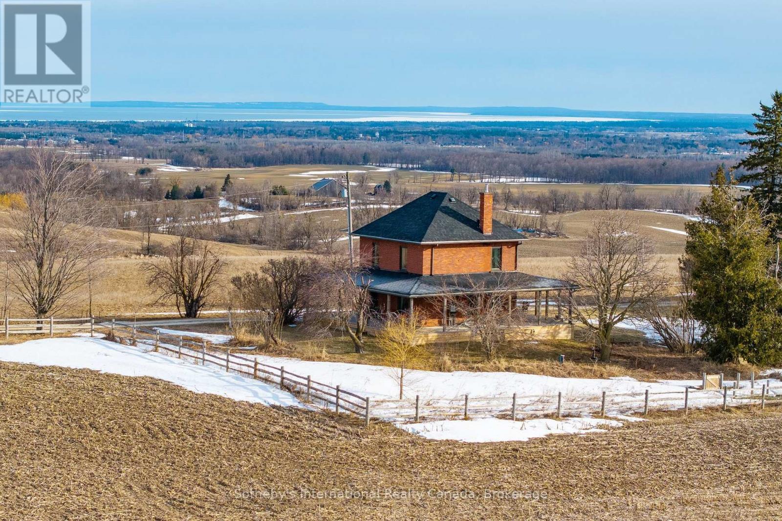 1943 FAIRGROUNDS ROAD S