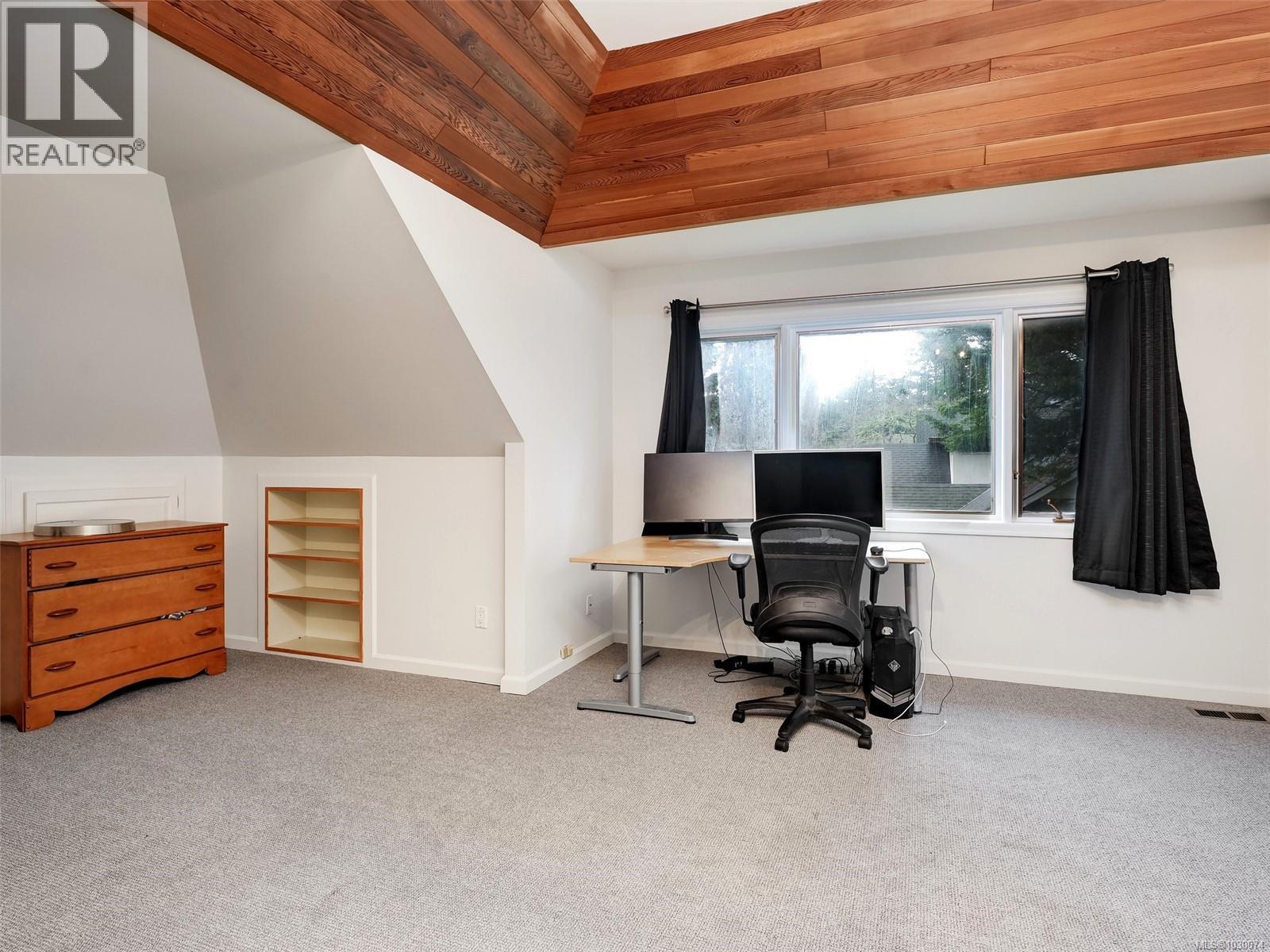  3914 Gibson Court, Saanich