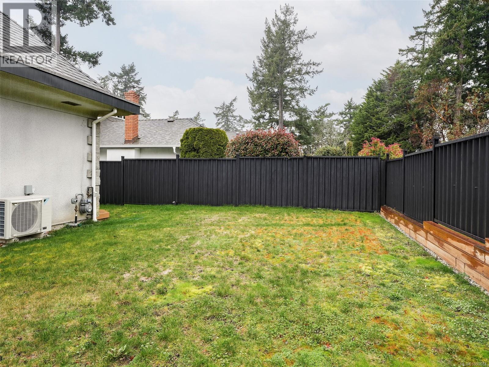  3914 Gibson Court, Saanich