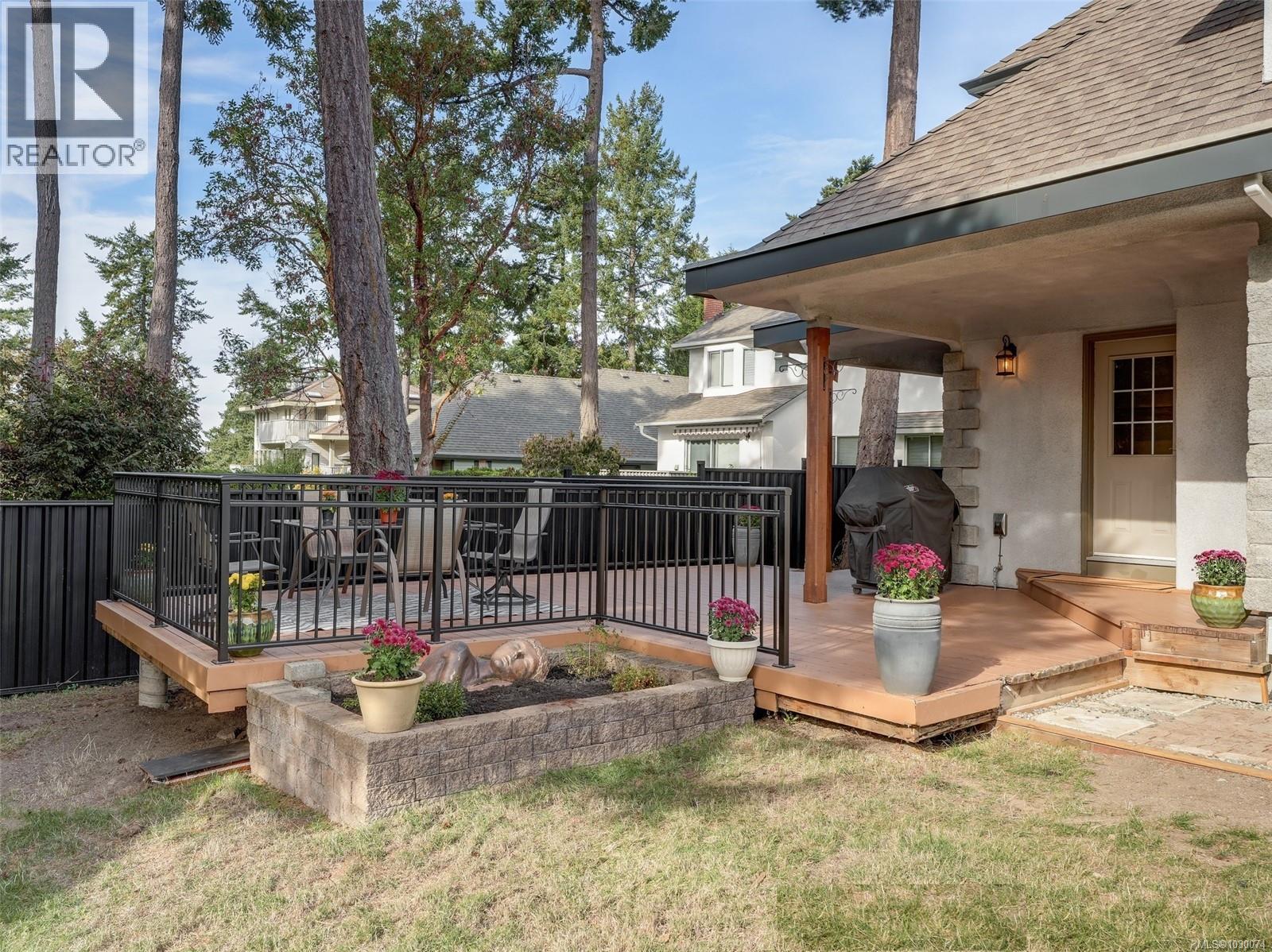  3914 Gibson Court, Saanich