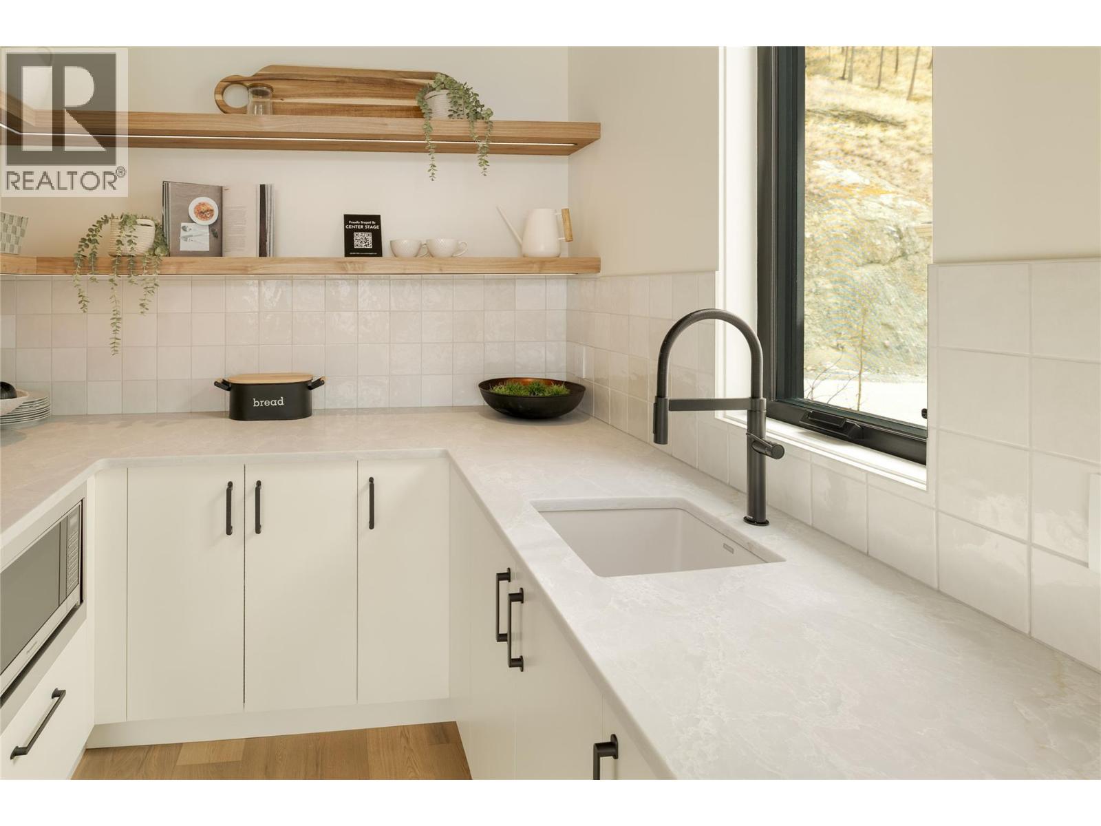  573 Clifton Court, Kelowna