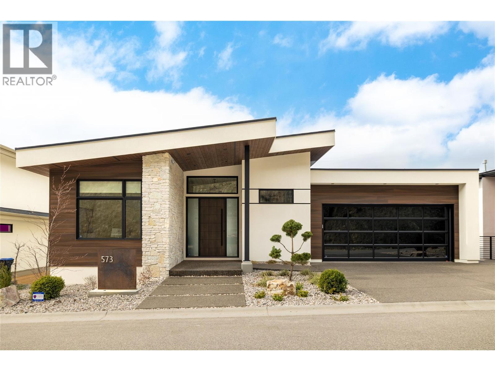  573 Clifton Court, Kelowna