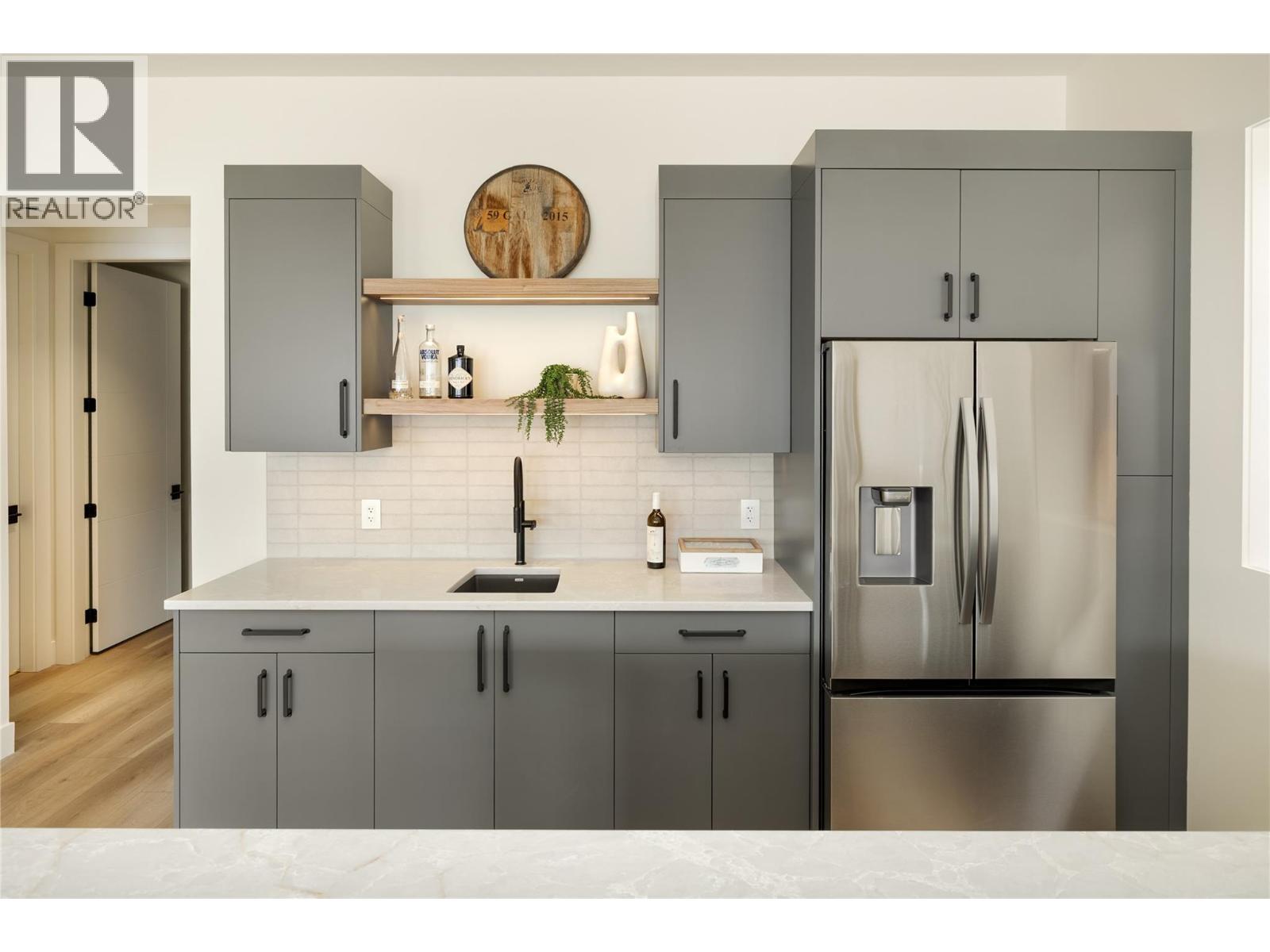  573 Clifton Court, Kelowna