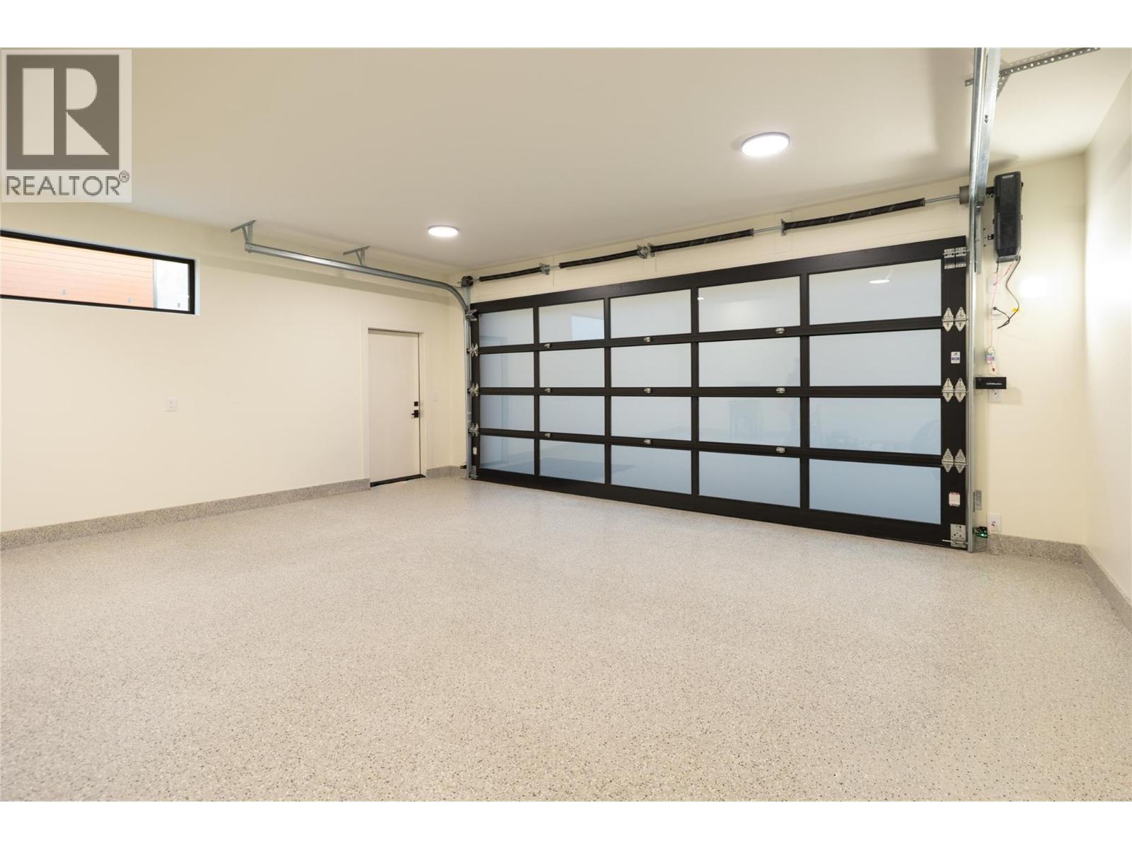  573 Clifton Court, Kelowna