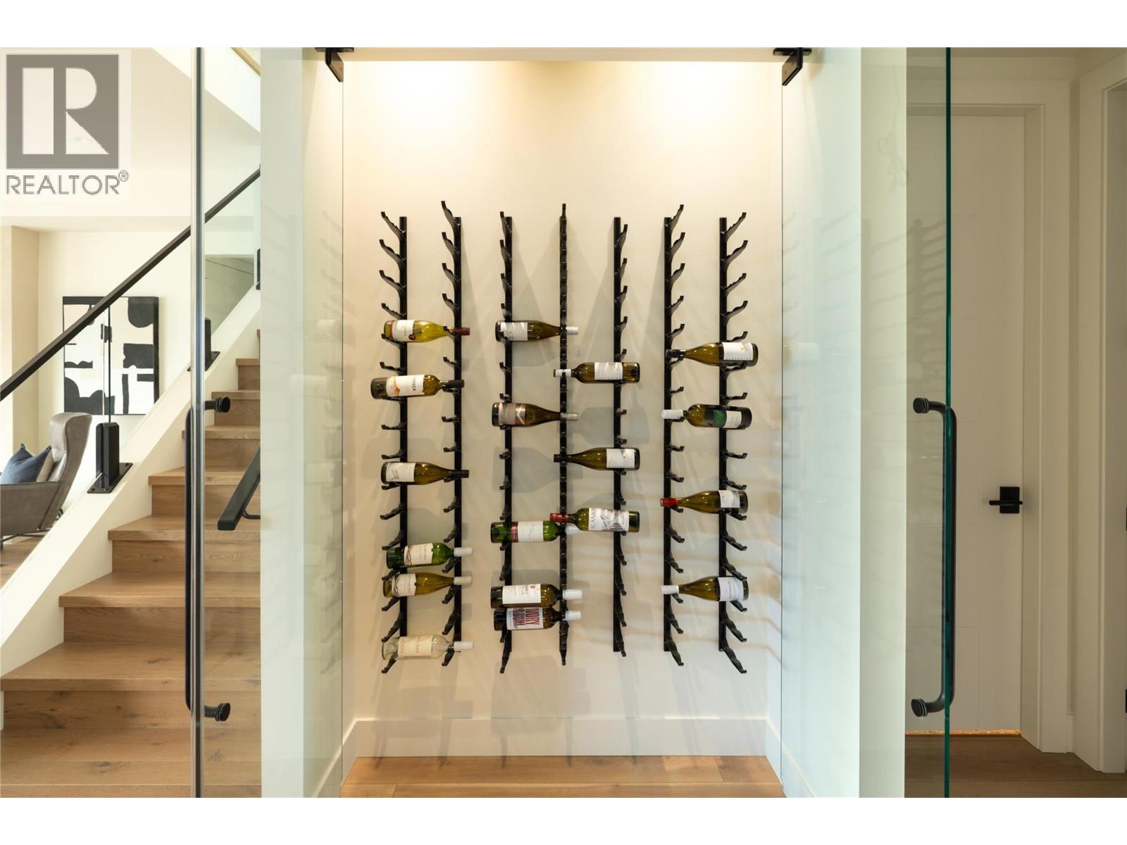  573 Clifton Court, Kelowna