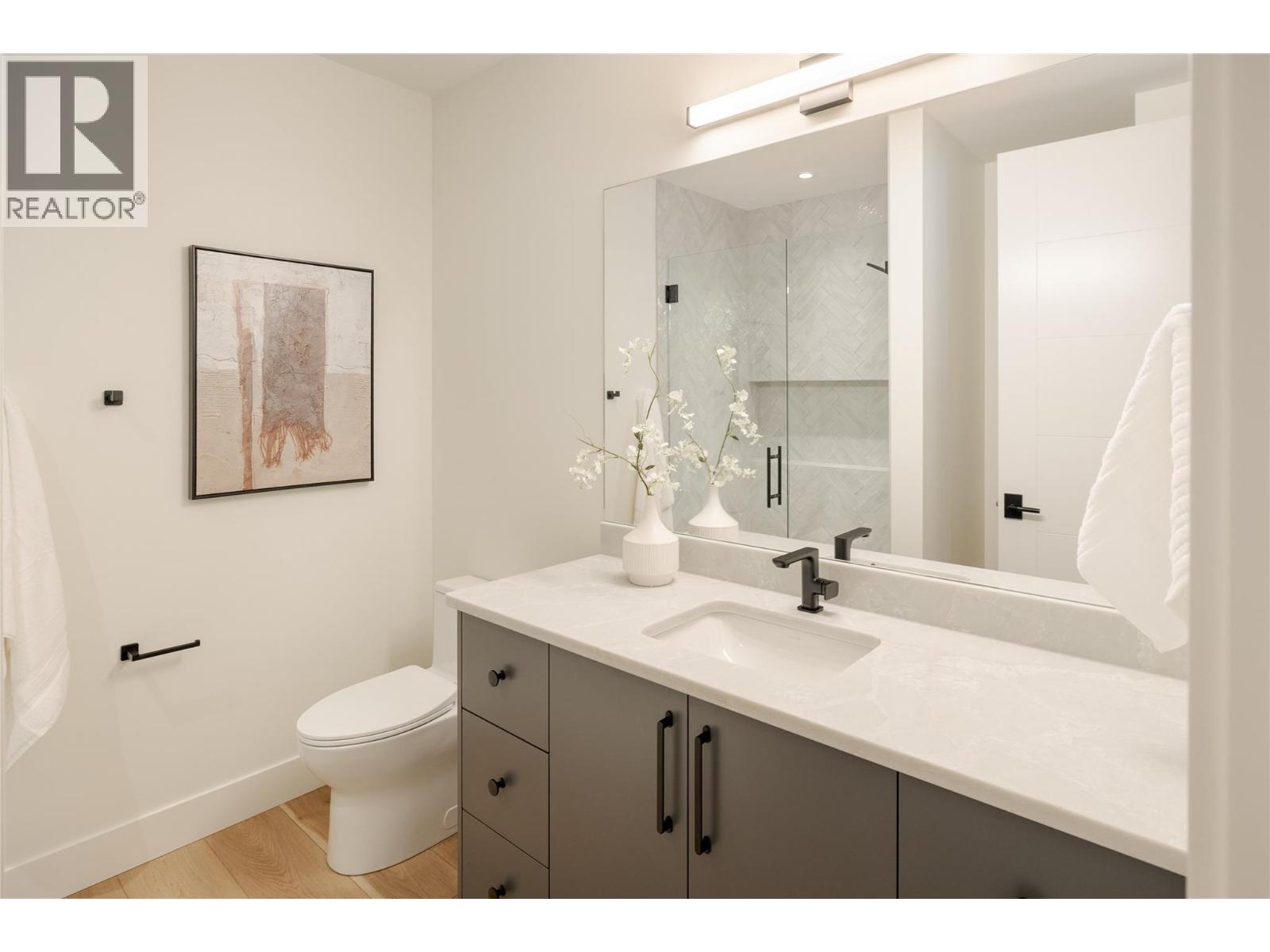  573 Clifton Court, Kelowna