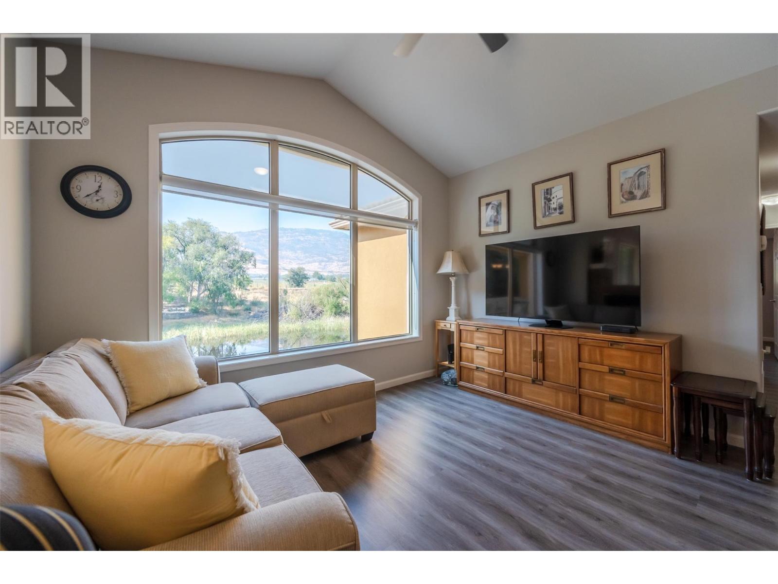 3604 LOBELIA Drive, Osoyoos