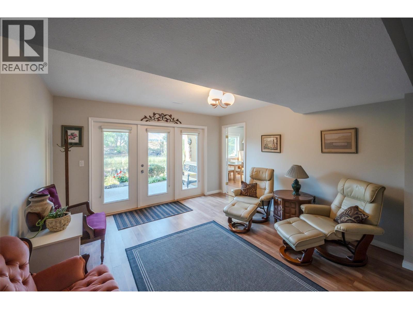 3604 LOBELIA Drive, Osoyoos